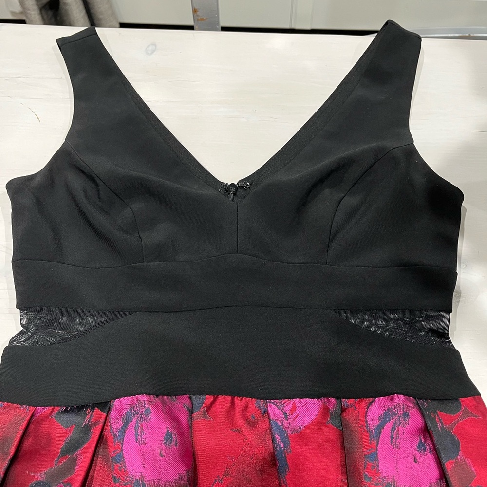 Avery G size 6 black and flower fit and flare‎ party dress - Picture 2 of 7